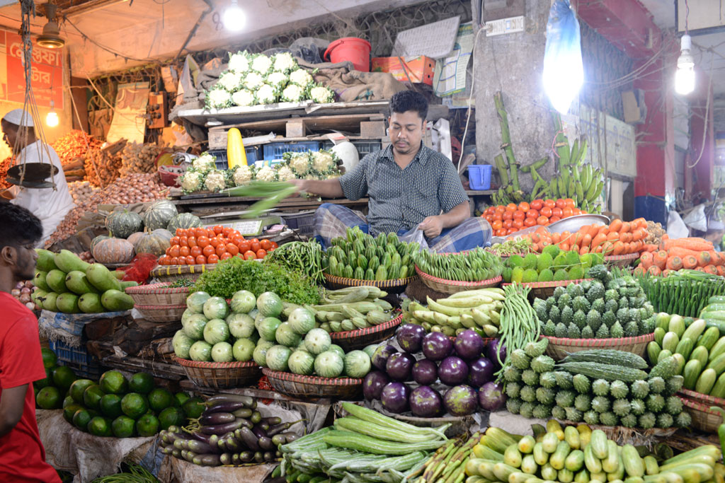 'Essential commodities in abundance, no need to panic'